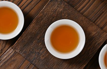 冬天喝红茶还是绿茶？行家解析两大茶类区别